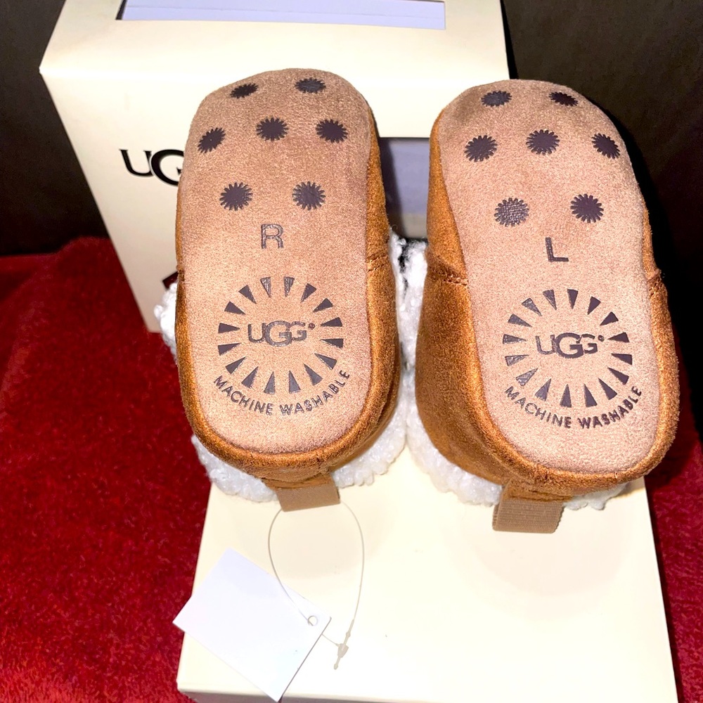 Mini UGG Bootieās š¤ - Picture 9 of 9